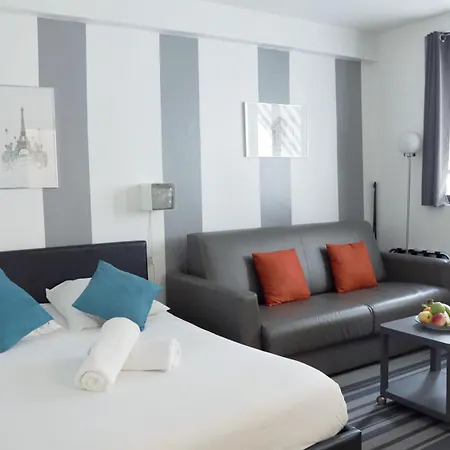 Arc De Triomphe & Trocadero Square - Vacation Apartament Paryż